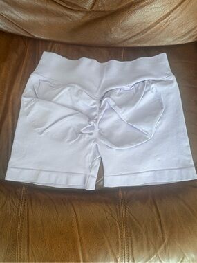 Seamless Light Lavender Scrunch-Back “Booty Contour” Athletic Shorts